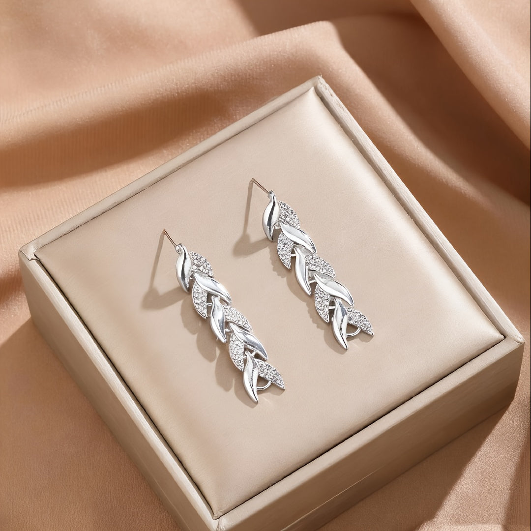 Elegantes Fischschwanz-Ohrringe mit Strass